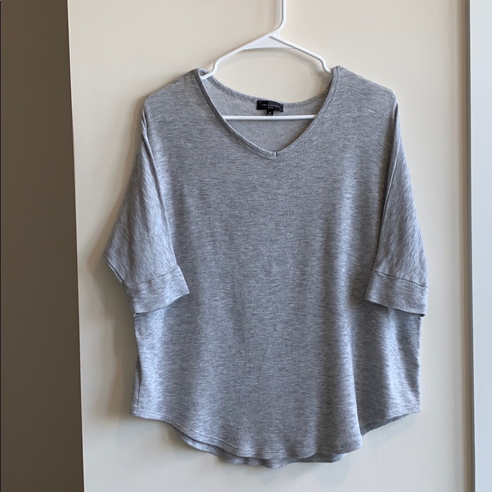 Light weight, grey tunic